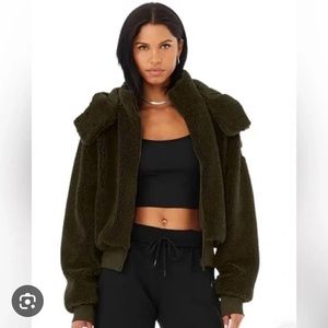 ALO YOGA foxy sherpa jacket - small - dark olive green